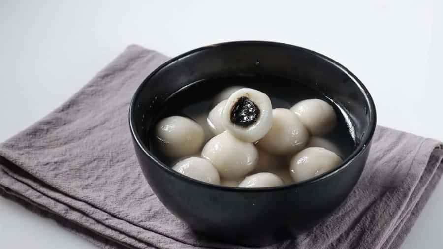 Traditional Tangyuan Dessert Wallpaper