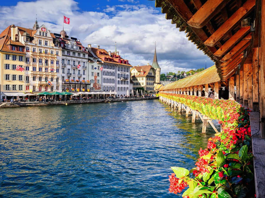 Tranquil Lake Lucerne Dusk View Wallpaper