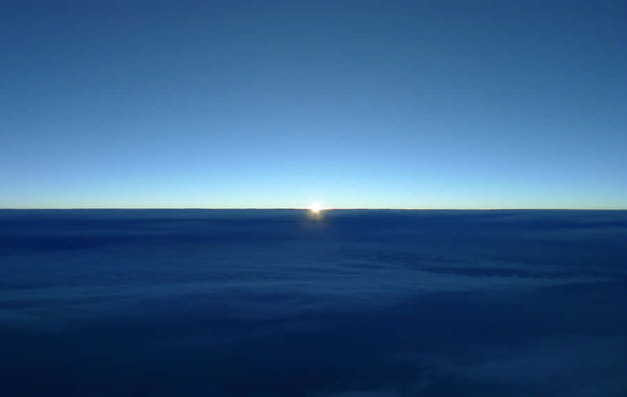 Tranquil Minimalist Ocean Wallpaper