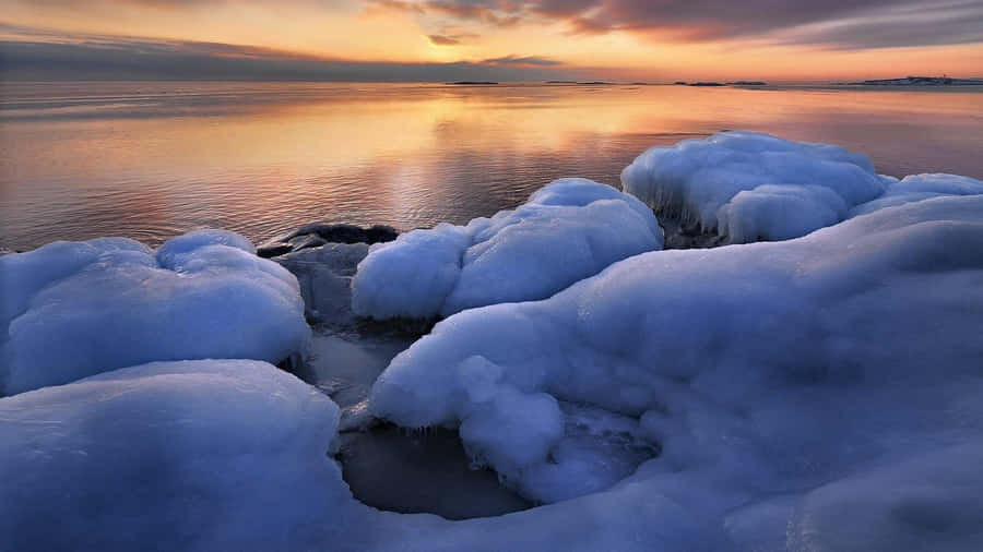 Tranquil Winter Beach Sunrise Wallpaper