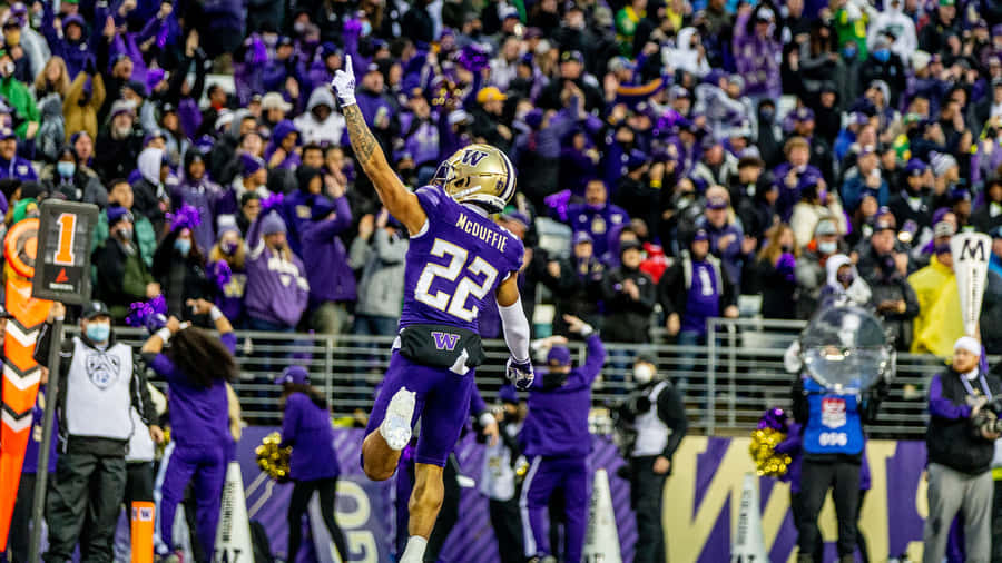 Trent Mc Duffie Celebrationat Stadium Wallpaper