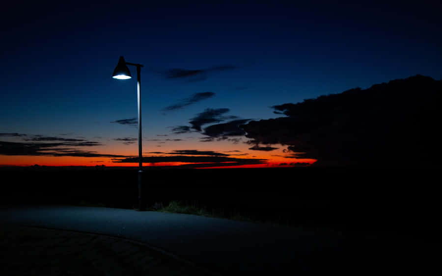 Twilight Lamp Post Silhouette Wallpaper