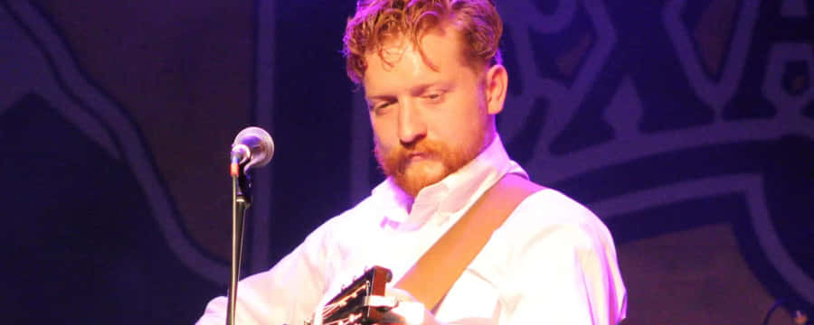 Tyler Childers Performing Live Wallpaper