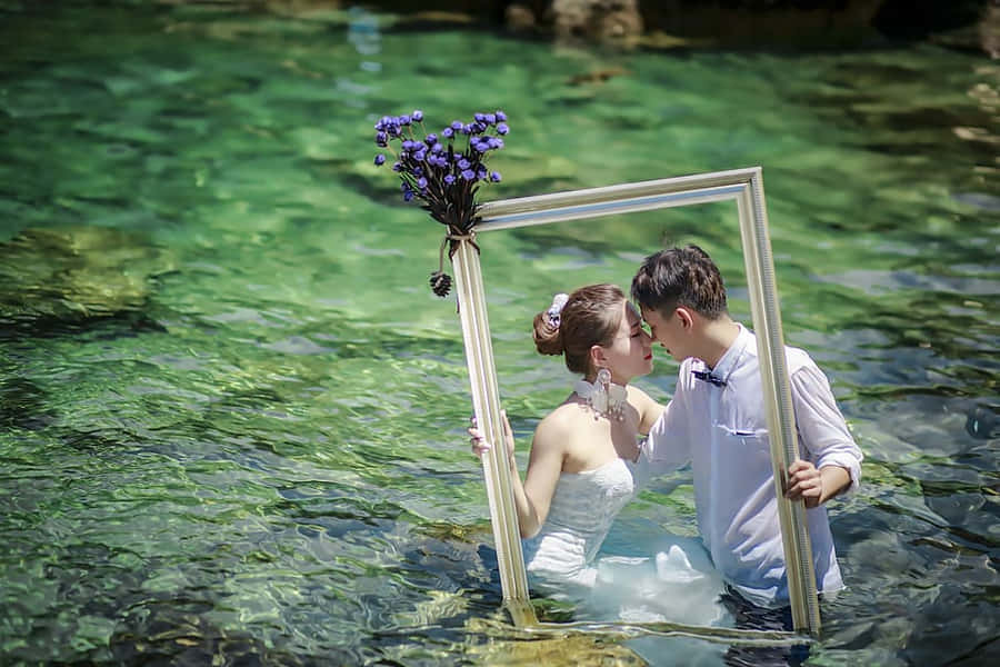 Underwater Love Wedding Photo Wallpaper