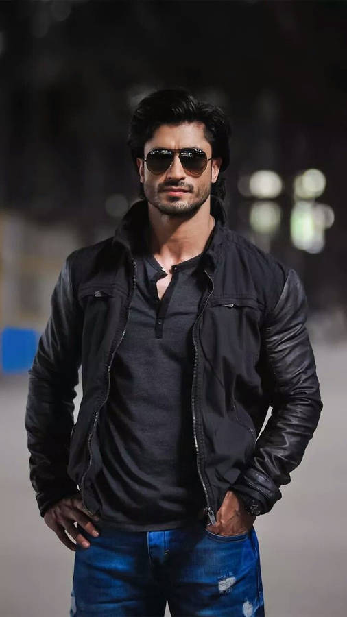 Vidyut Jamwal Black Jacket Wallpaper