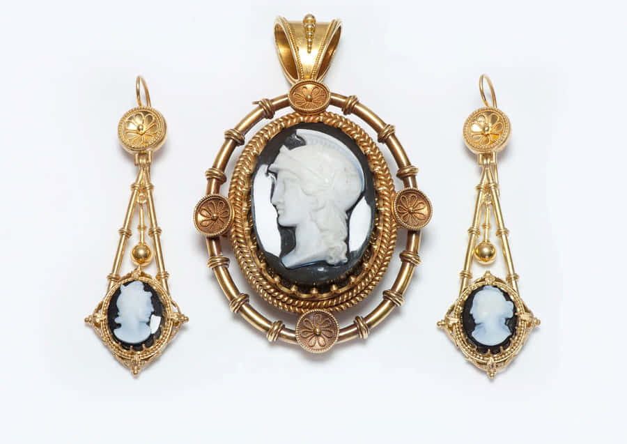 Vintage Cameo Jewelry Set Wallpaper