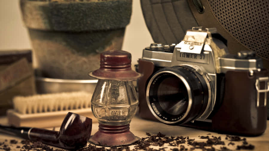 Vintage Camera And Lantern Wallpaper