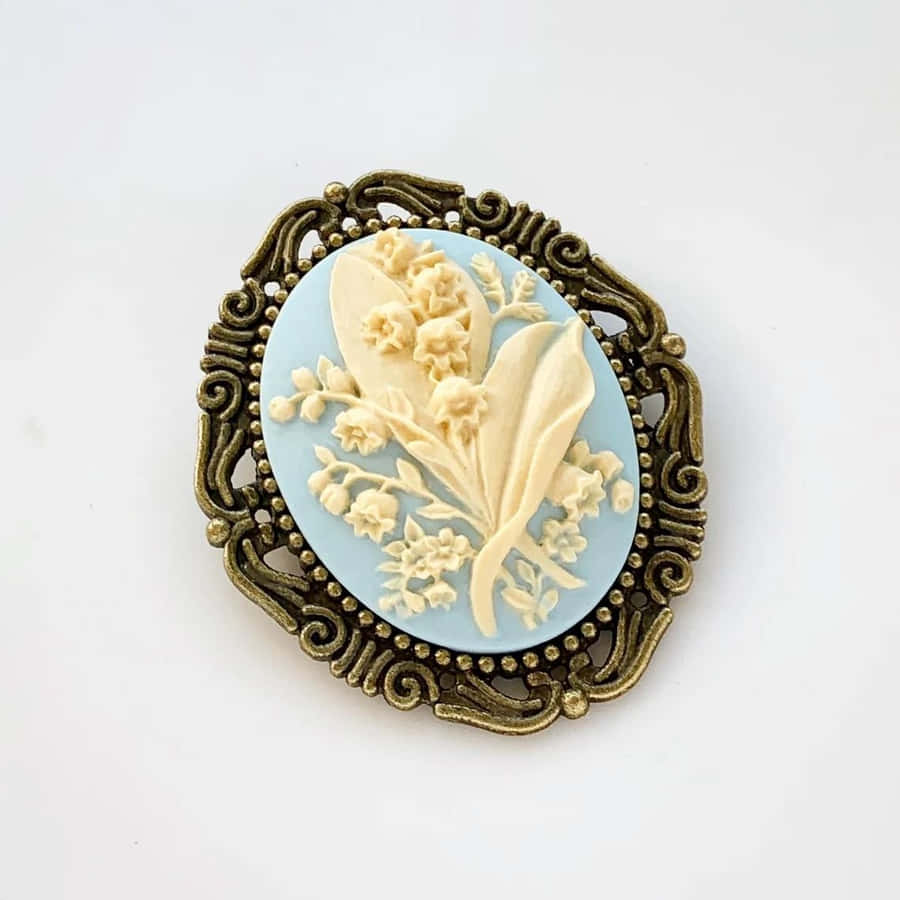 Vintage Floral Cameo Brooch Wallpaper