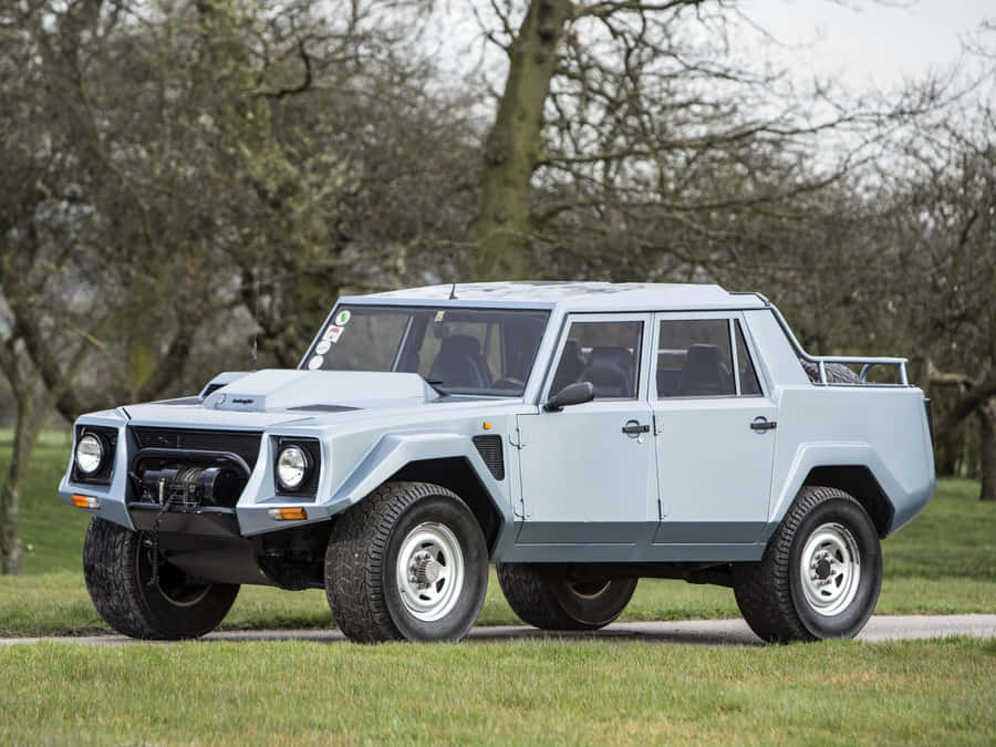 Vintage Lamborghini Lm002 Off-road Beast On Display Wallpaper