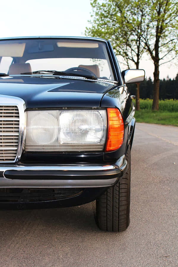 Vintage Mercedes Front View Wallpaper