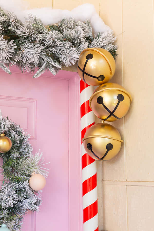 Vintage Pink Christmas Door Decor Wallpaper