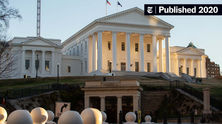 Virginia State Capitol's Wings On Both Sides Wallpaper