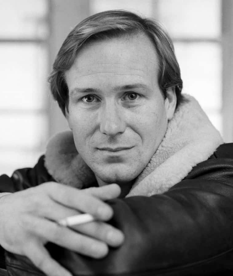 William Hurt Posing For A Portrait Wallpaper