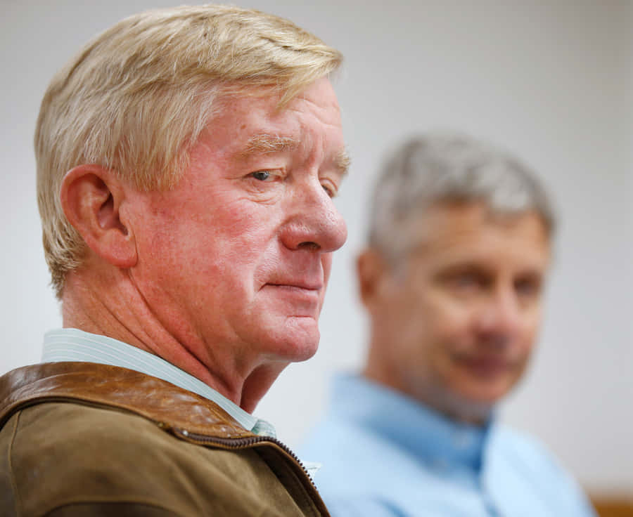 William Weld Having Meeting With People Wallpaper