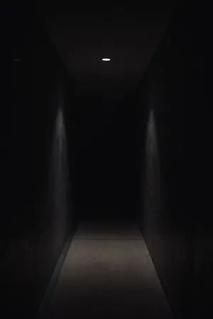 1080p Hd Spooky Hallway Wallpaper