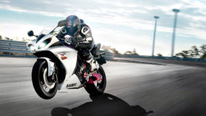 1920x1080 Hd Bikes Silver Yamaha Yzf-r6 Wallpaper