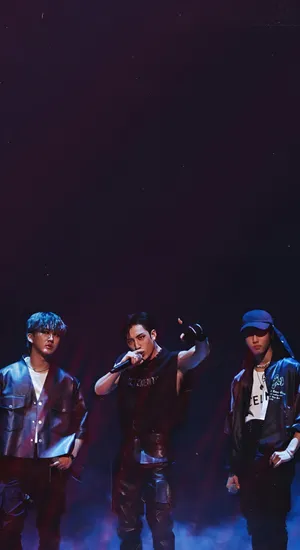 3racha Dynamic Stage Performance Wallpaper