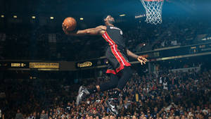 4k Nba Lebron Dunking Wallpaper