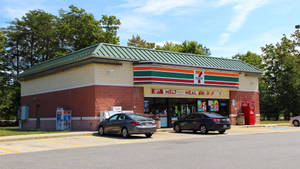 7 Eleven Detached Store Wallpaper