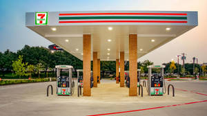 7 Eleven Gas Station Wallpaper