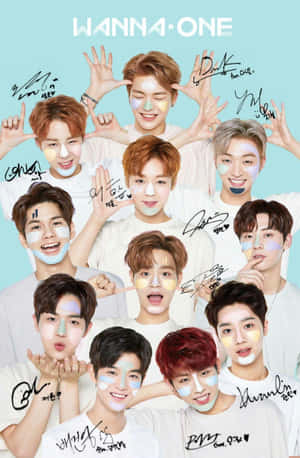 A Beauty Presents Herself In Front Of A Lively Audience Wallpaper