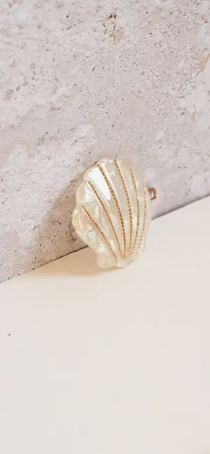 A Bright Field Of Blooming Sunflowers Wallpaper