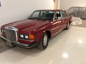 A Classic Bentley Eight In Elegant Style Wallpaper