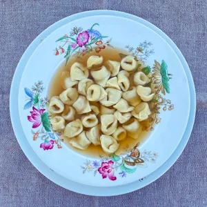 A Delicious Serving Of Tortellini In Brodo Wallpaper