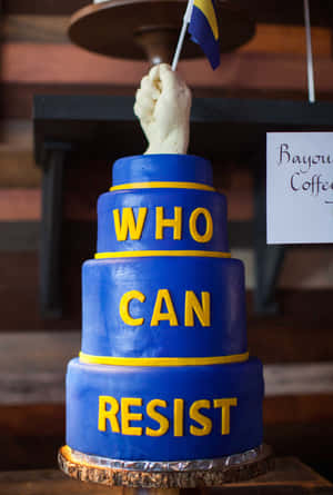 A Deliciously Sweet Treat: Cake Fondant Wallpaper