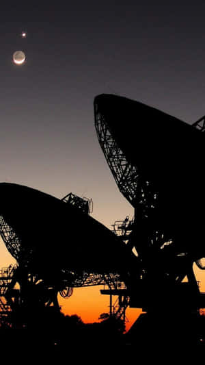 A Majestic Radio Telescope Scanning The Skies Wallpaper