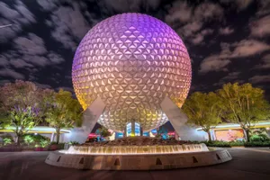 A Mesmerizing Evening Shot Of Universal Studios Wallpaper