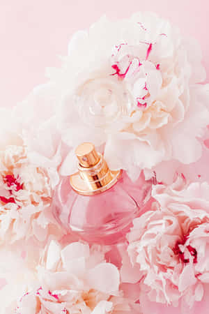 A Mesmerizing Floral Fragrance In Vibrant Colors Wallpaper