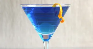 A Picture-perfect View Of An Idyllic Blue Hawaii Beach Wallpaper