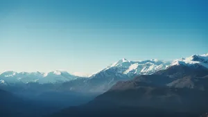 A Picturesque View Of Blue Mountain Wallpaper