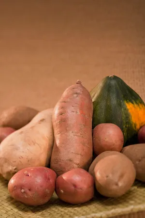 A Pile Of Fresh Red Potatoes Wallpaper