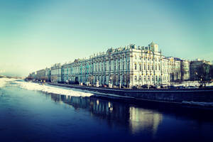 A River With Buildings On It Wallpaper