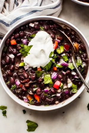 A Steaming And Savory Bowl Of Black Bean Soup Wallpaper