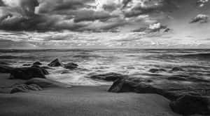 A Stunning Black And White Ocean Scene Wallpaper