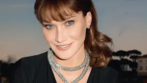 A Stunning Portrait Of Carla Bruni Wallpaper