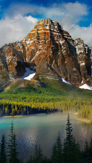 A Stunning View Of The Beautiful Mountain Wallpaper