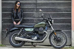 A Vivid Display Of Vintage Motorcycle Craftsmanship Wallpaper