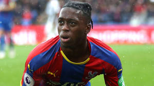 Aaron Wan-bissaka Confused Wallpaper