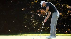 Aaron Wise Before Hitting The Ball Wallpaper