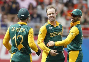 Ab De Villiers With His Teammates Wallpaper