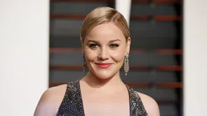 Abbie Cornish Stunning Portrait Wallpaper Wallpaper