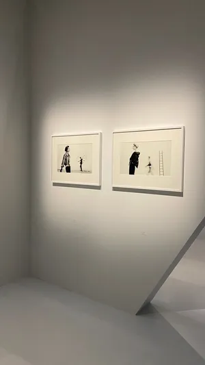 Absurd Minimalist Paintings Wallpaper