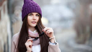 Accessorize Your Look With The Latest Purple Accessories! Wallpaper