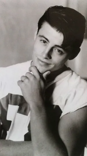 Actor And Comedian Matt Leblanc Strike A Posed Wallpaper