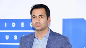 Actor And Director Kal Penn Wallpaper