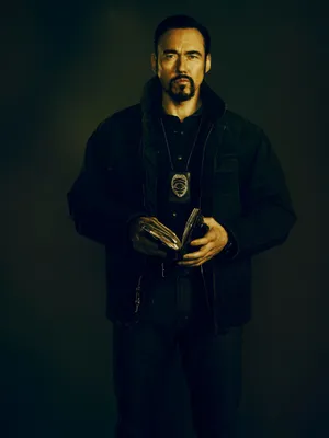 Actor Kevin Durand Looks Dashing In This Black-and-white Snapshot Wallpaper